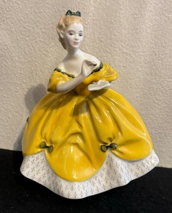 lot 498 image: Royal Doulton The Last Waltz Figurine HN 2315
