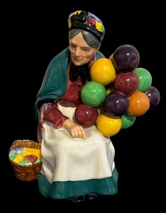lot 517 image: The Old Balloon Seller Royal Doulton Figurine HN 1315