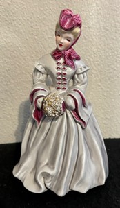 lot 555 image: Vintage Florence Ceramics Delia Figurine
