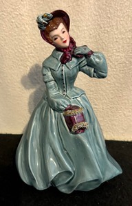 lot 566 image: Vintage Clarissa Figurine by Florence Ceramics