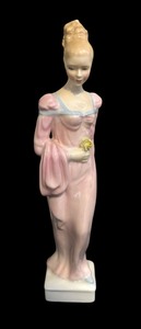 lot 576 image: Royal Doulton Daphne Figurine, HN 2268