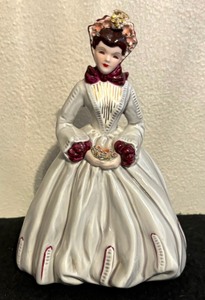 lot 600 image: Sue Ellen Figurine by Florence Ceramics