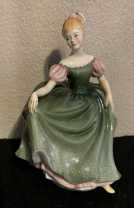 lot 602 image: Royal Doulton Michele Figurine HN 2234