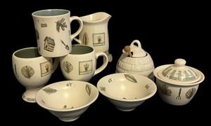 lot 611 image: Pfaltzgraff Naturewood Bowls, Mugs, Sugar Dish, Honey Pot and Creamer Pitcher