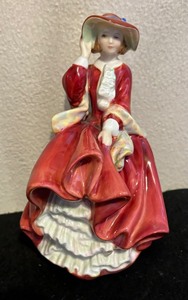 lot 616 image: Top O the Hill Figurine by Royal Doulton HN 1834