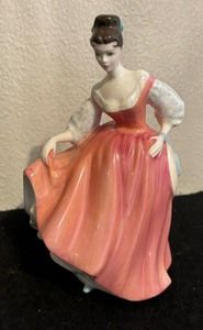 lot 624 image: Royal Doulton Fair Lady Figurine HN 2835