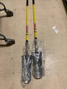 lot 82 image: 2 Brand New Nupla Classic Spade Shovels