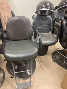 lot 104 image: Adjustable Height, Swivel Salon Chair & Salon Hair Drying Chair