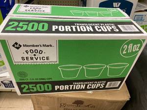 lot 121 image: Brand New 2500 count Case of 2 oz translucent portion cups