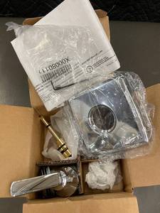 lot 229 image: Delta 3-Port 6-Function Diverter Trim Kit
