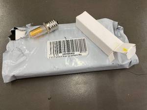 lot 230 image: 8 X COB LED Light Bulb Miniature Edison Screw (E14)