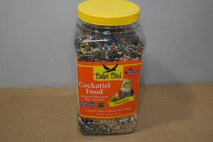 lot 92 image: Better Bird 4.5lb Cockatiel Food