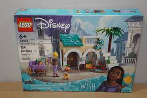 lot 105 image: Lego Disney Wish 154-Piece Building Set