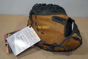 lot 106 image: Shoeless Joe Pro Select 13 First Base Right Handed Glove