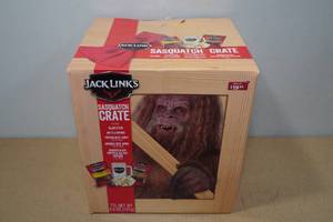 lot 119 image: Jack Links Sasquatch Crate Gift Set