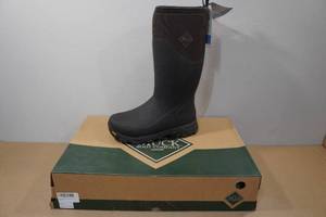 lot 125 image: Muck Boots Mens Arctic Ice Grip AT Tall Boots -Size 7