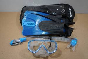 lot 140 image: Cressi Adult Palau Fin Snorkel Set -Fin Size XSS