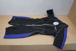 lot 150 image: Cressi Lido Womens 2mm Wetsuit -M3, Purple