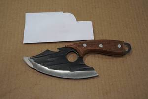 lot 154 image: Hammered Steel 7.5 Skinning Knife