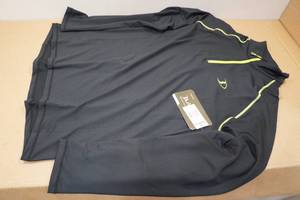 lot 166 image: Blackfish 14 Zip Shirt -Large