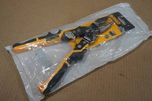 lot 184 image: DeWalt Center Aviation Snips