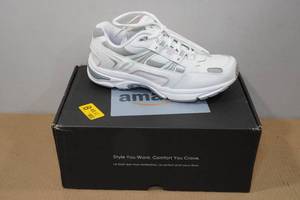 lot 206 image: Vionic 23Walk Womens Orthotic Sneakers -Size 8
