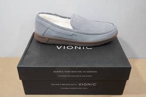 lot 208 image: Vionic Mens Gustavo Orthotic Slippers -Size 9.5