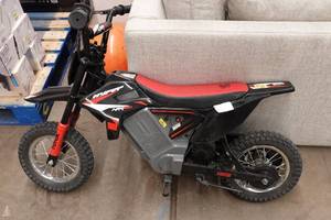 lot 2 image: Hyper HPR350 24 Volt Dirt Bike