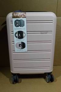 lot 5 image: Travel Select 21.5 Hardsided Spinner Carry-On with USB Charge Port
