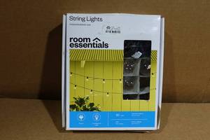 lot 21 image: Room Essentials IndoorOutdoor 20-Light String Lights