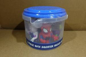 lot 25 image: Marvel 5-Piece Bath Squirter Bucket Set