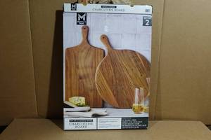 lot 27 image: Set of 2 Charcuterie Boards