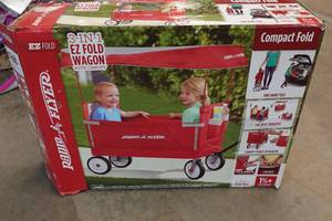 lot 31 image: Radio Flyer 3-in-1 EX Fold Wagon with Canopy
