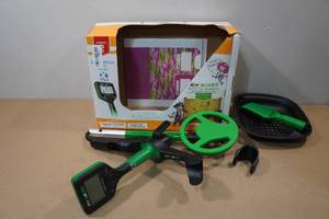 lot 74 image: Nokta Makro Mini Hoard Kids Waterproof Detector