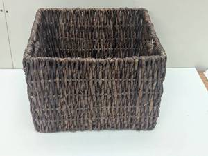 lot 82 image: Woven Banana Bark Crate - Brightroom