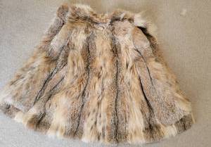lot 136 image: Warm Cozy Coyote Fur Jacket