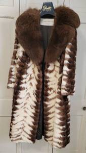 lot 137 image: Glamorous Fischer Fur Coat