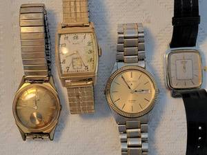 lot 113 image: Mens Vintage Watch Collection  Elgin  Seiko  Belrus