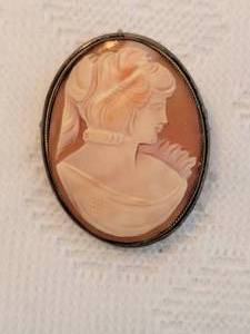 lot 118 image: Antique German 800 Sterling Silver Cameo Brooch Pendant
