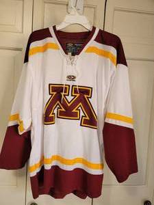lot 148 image: Easton University of Minnesota Hockey Jersey Shirt  Size M