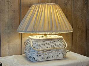 lot 205 image: Coastal Styling, Wicker Picnic Basket Table Lamp