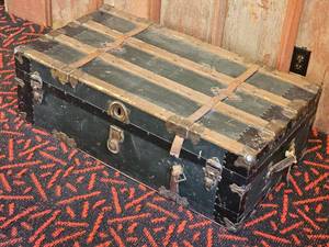 lot 314 image: Distressed Travel Trunk