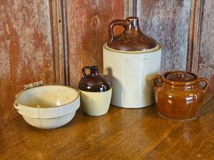 lot 320 image: Primitive Stoneware Crocks & Jugs