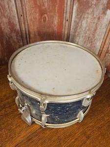 lot 326 image: Vintage Ludwing 6.5 x 15 inch Snare Drum