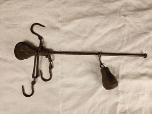 lot 52 image: Antique Cast Iron Balance Scale