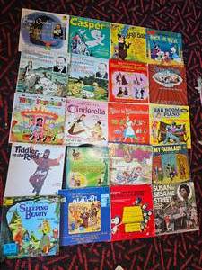 lot 220 image: Vintage Childs Entertainment Vinyl Records