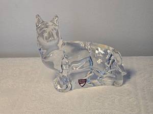 lot 256 image: Orrefors Fine Studio Crystal Figure - German Shepard