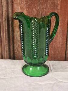 lot 245 image: Brilliant Antique EAPG Emerald Glass Herringbone Pitcher - c. 1898