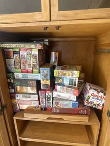 lot 292 image: Fun Jigsaw Puzzle Collection