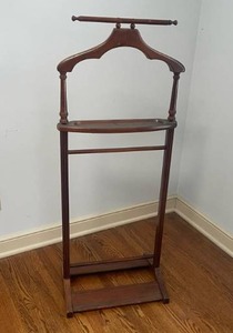 lot 267 image: Cool MCM Vintage Suit Valet